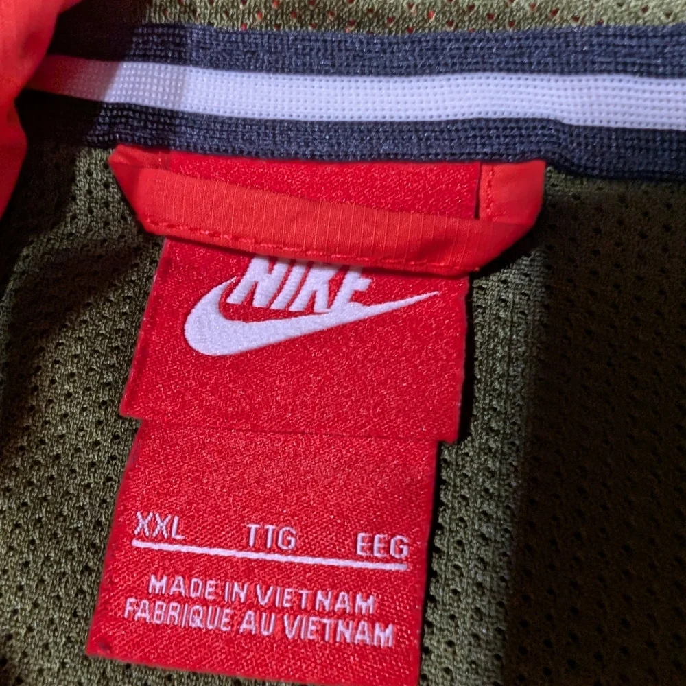 Vintage Nike Men's XXL Colorblock Hooded Windbreaker‎